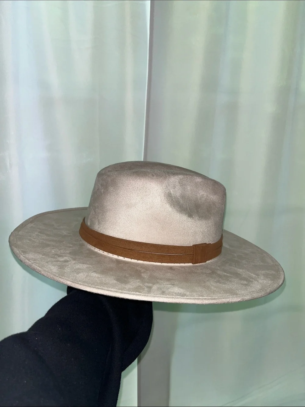 Karen Kane ASN Los Angelas Beige Wide-Brim Fedora with Tan Band